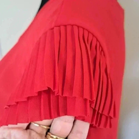 ❤️ Banana Republic Factory Red Short Sleeved Petite Blouse  Women's Size Medium - Picture 9 of 11